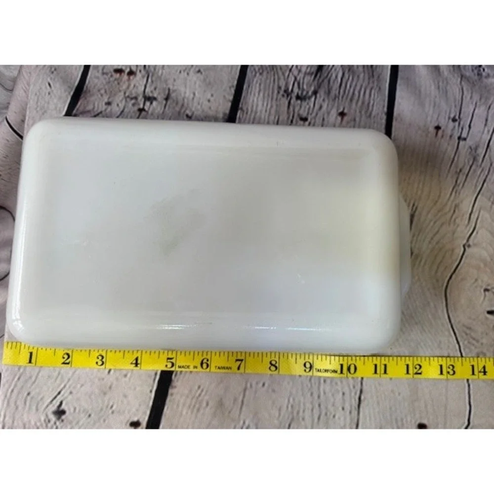 Fire King ANCHOR HOCKING‎ Casserole Dish Atomic Star Glow 7 X 12 Inch White Milk